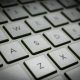 înlocuiești tastatura laptopului