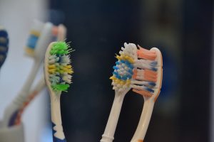spălatul pe dinți atractiv pentru copii